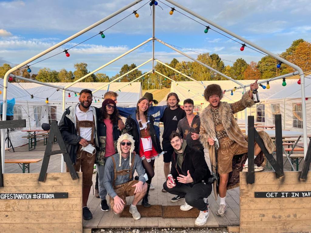 מלון מינכן Festanation Oktoberfest Camp #2 מראה חיצוני תמונה