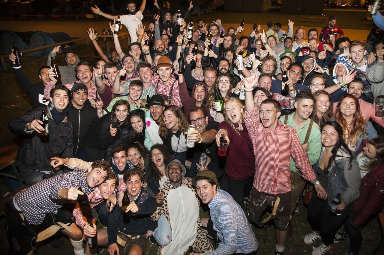 מלון מינכן Festanation Oktoberfest Camp #2 מראה חיצוני תמונה