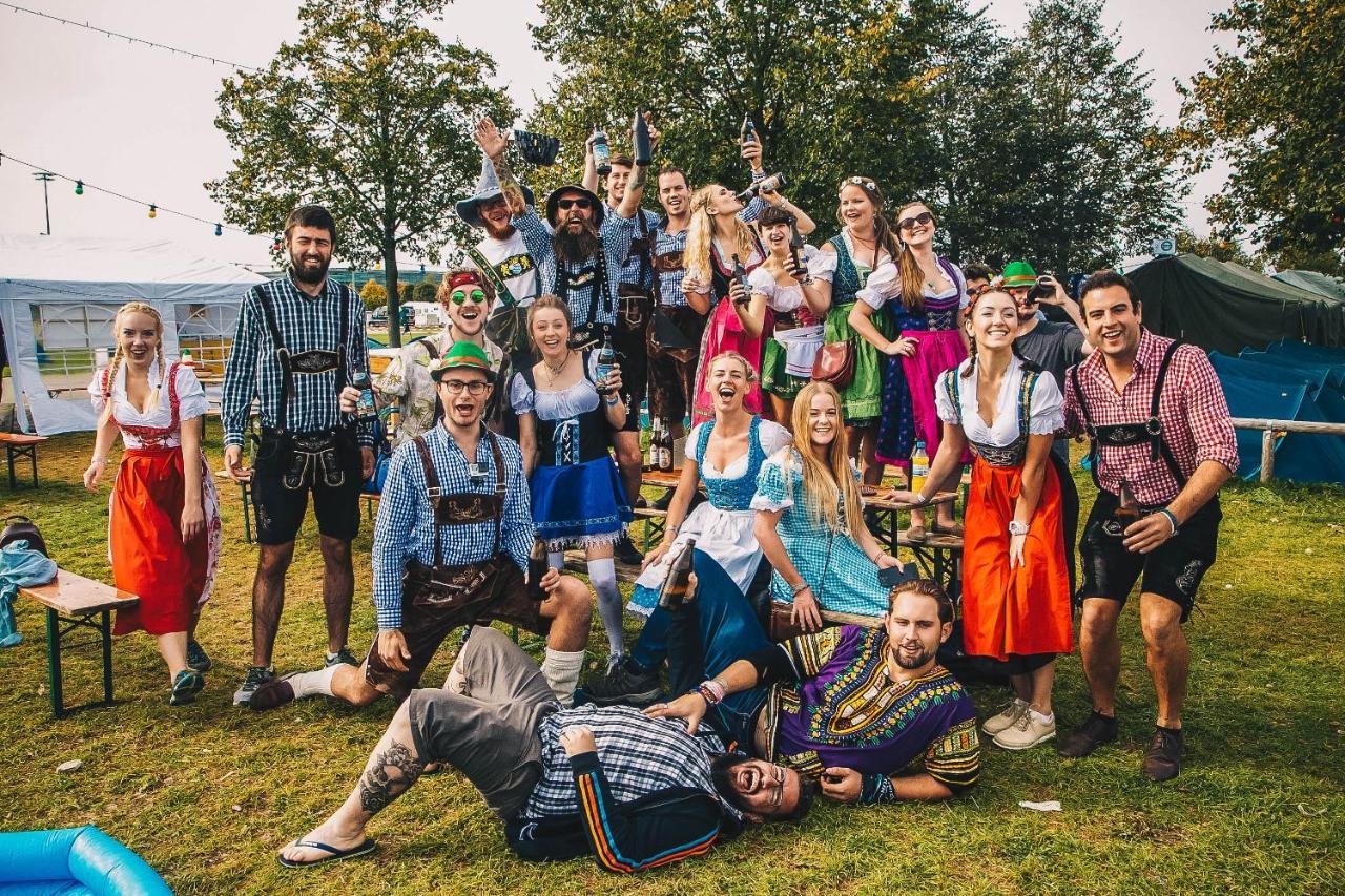 מלון מינכן Festanation Oktoberfest Camp #2 מראה חיצוני תמונה